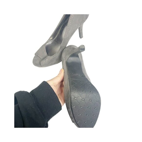 CANDIES Yunnis Grey Suede High Heel Shoes PUMP 73217 Size Women 8 Medium - Picture 6 of 7